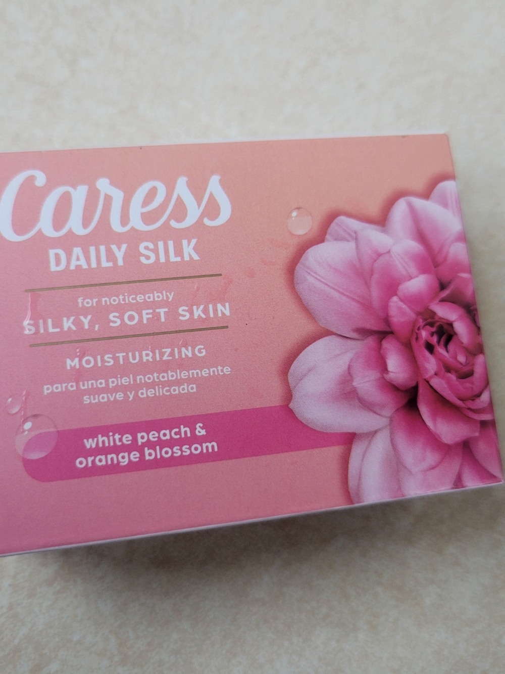 Caress Daily Silk Moisturizing Soap Bar - White Peach & Orange Blossom (Pink)